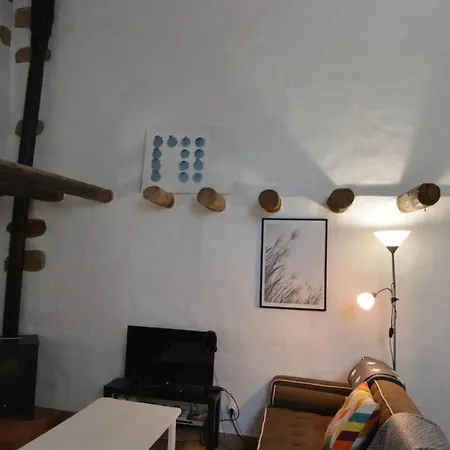 Suvan, La Casa De La Felicidad Feriehus